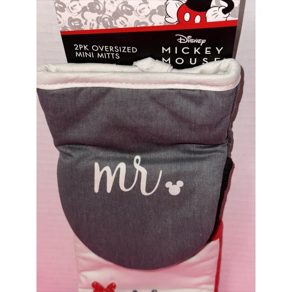Disney Mickey Mouse Mr and Mrs 2PK Oversized Mini Mitts Grey White BB1232502